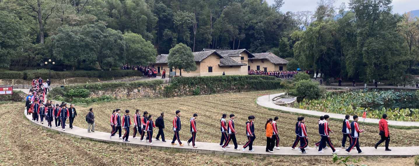 益阳万源明达中学