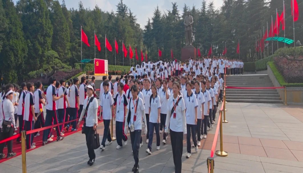 益阳万源明达高级中学