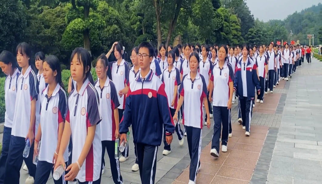 武冈市篮深中等职业技术学校