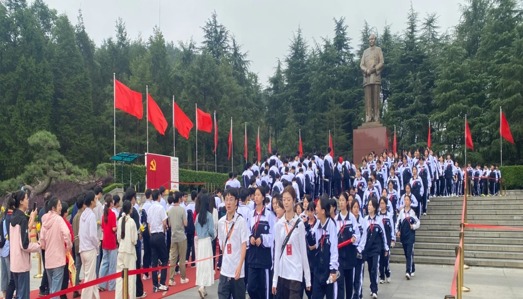  安化县五雅高级中学